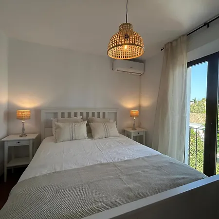 House In Surrounded By Golf Courses Semesterbostad *