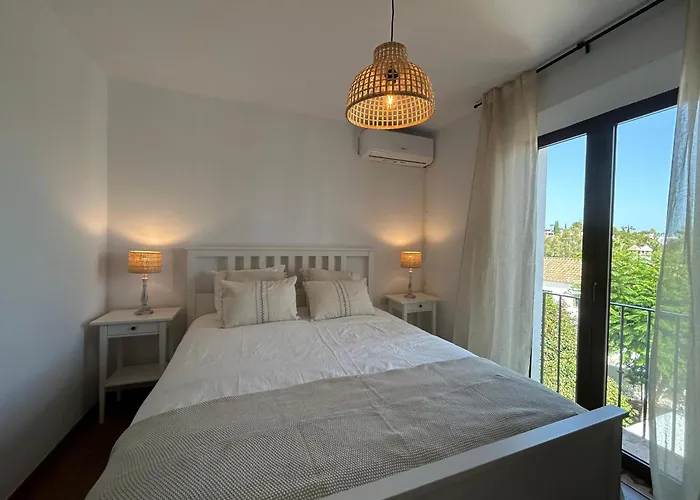 House In Surrounded By Golf Courses Semesterbostad *