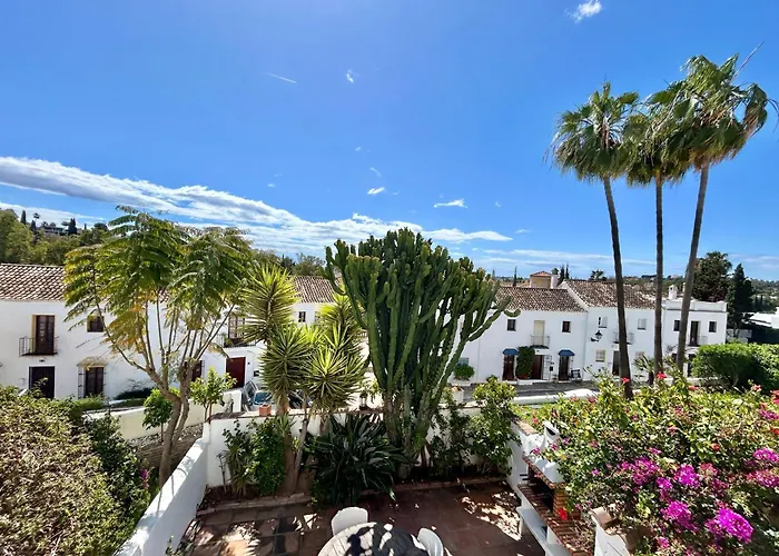 House In Surrounded By Golf Courses Hébergement de vacances