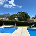 Vakantiehuis House In Surrounded By Golf Courses