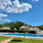 Vakantiehuis House In Surrounded By Golf Courses *