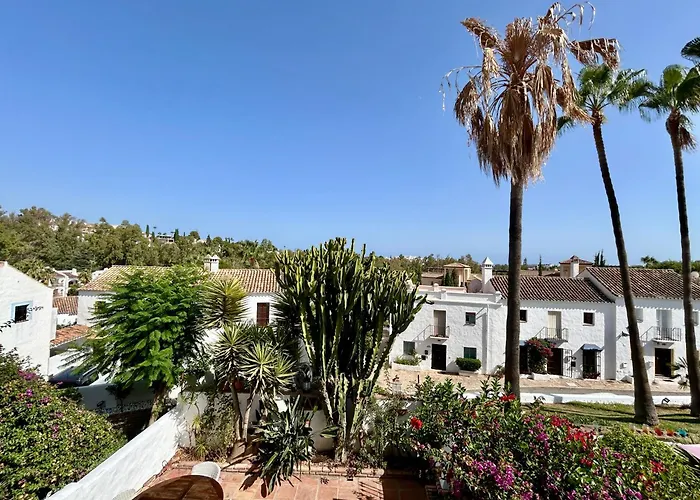 Vakantiehuis House In Surrounded By Golf Courses *